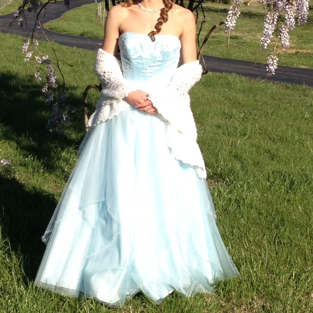 Bonny light blue prom dress